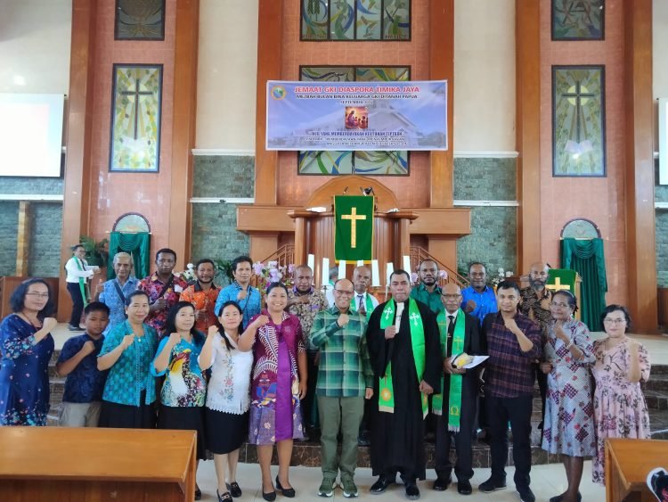 Yusuf Rombe Ibadah Bersama Jemaat GKI Diaspora SP 2 Timika