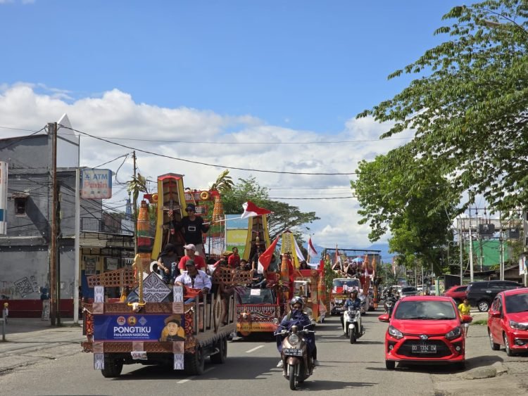 Peringati Hari Pahlawan Nasional Pongtiku, IKT Mimika Gelar Lomba Kendaraan Hias