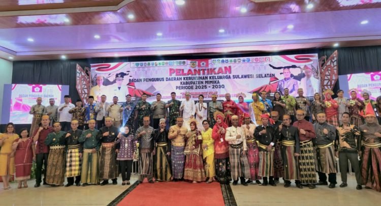 Pengurus KKSS Mimika Periode 2025-2030 Resmi Dilantik. Pj. Bupati Minta Warga KKSS Terlibat Dalam Pembangunan Daerah