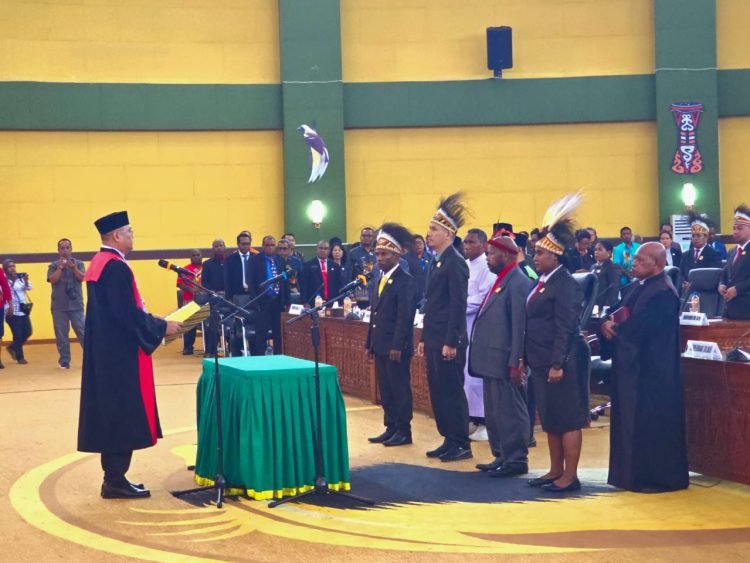 Pertama Dalam Sejarah Mimika, Putra Asli Kamoro Jadi Pimpinan Dewan